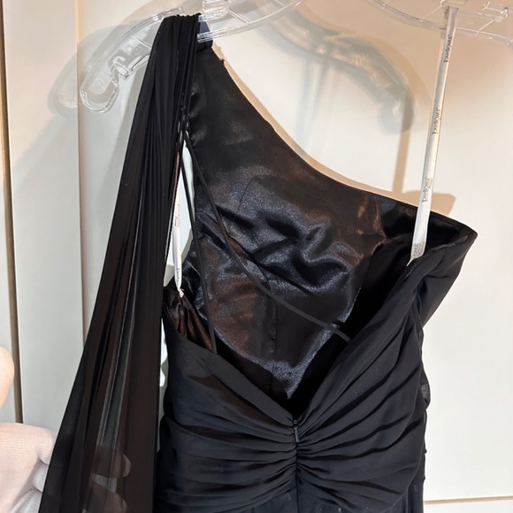 Tony Bowls Shoulder Sash Black Sparkly Maxi Evening dress; US women's size 6 - Picture 13 of 15